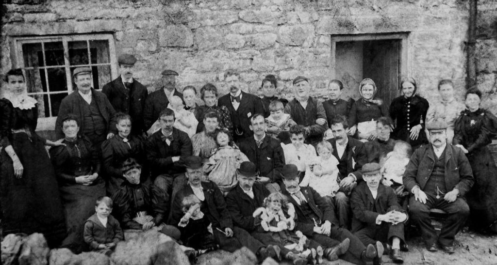 Robinson family plus neighbours at Botany Bay 1890