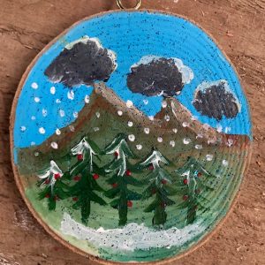 One large decorated log slice